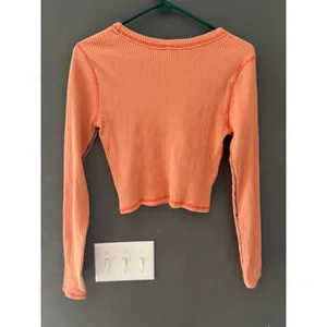 Wild Fable‎ Womens Orange Ribbed Long Sleeve Crop Top Contrast Stitch Size L thumbnail 4