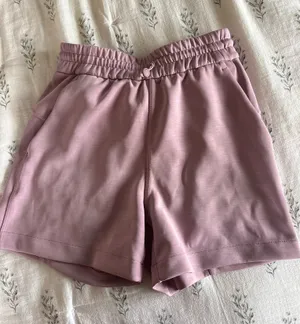 Lululemon Softstreme shorts thumbnail 1