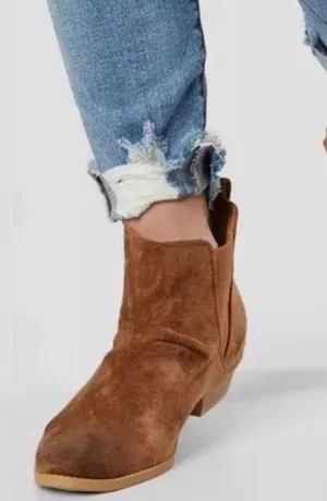 The Buckle Very G Cognac Brown Ankle Chelsea Boots 8US Medium Women’s Soft Suede thumbnail 1