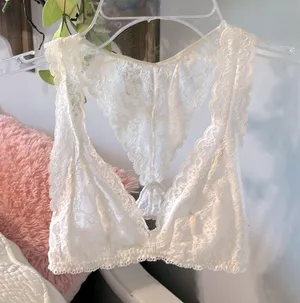 Victoria's Secret Romantic Lace Bralette thumbnail 6