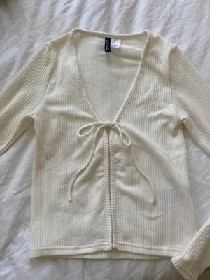 H&M Tie Front Long Sleeve Top thumbnail 3