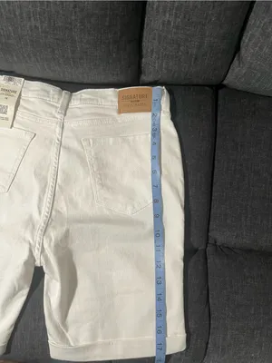 Levi's Signature by Levi Strauss White Women's Jean Shorts thumbnail 8