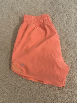 Lululemon Shorts Hotty Hot 4" High-Rise thumbnail 3