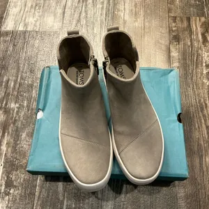 Toms Taupe Suede Slip-On Ankle Boot with White Platform Size 8 thumbnail 16