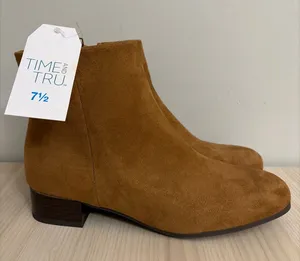 Time and Tru New! Brown Suede Ankle Boots size 7.5 thumbnail 1