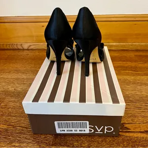 rsvp Women’s Black Satin High Heel Stiletto Pump Heels with Bow size 8 Michaela thumbnail 4