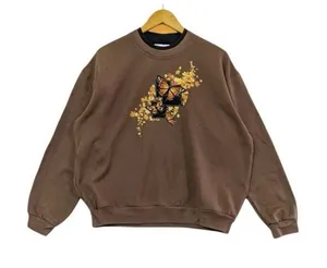 ✨Country Store Butterfly Crewneck Sz Large Sweatshirt Embroidery Logo✨ thumbnail 1