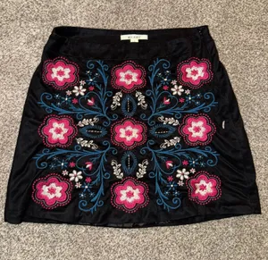 Mi Ami Francesca's Black Floral Embroidered Mini Skirt Size L thumbnail 1