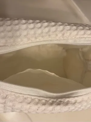 L’Occitane Waffle Makeup Bag Blue thumbnail 3