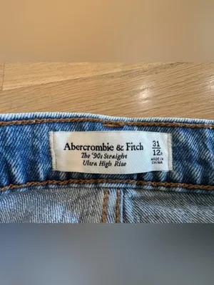 Abercrombie & Fitch the ‘90s straight ultra high rise denim size 31 / 12 thumbnail 4