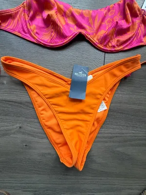 Hollister Two-Piece Swim Bikini Set in Pink/Orange Top Small/ Bottom X-Small thumbnail 3