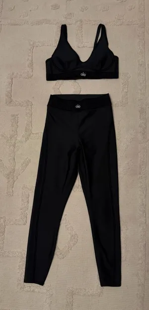 Alo Yoga Set Airlift thumbnail 1