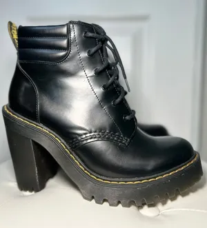 Dr.‎ Martens Persephone Heeled Boot Sz 7 Black Leather Lace Up Platform Lug Sole thumbnail 1