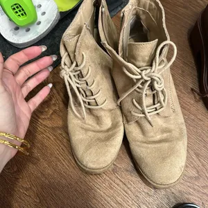Women's Tan Lace-Up Ankle Boots thumbnail 3