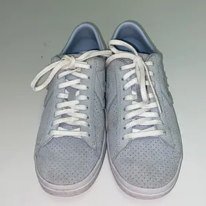 Converse‎ Womens Perforated Low Top Casual sneakers A18 thumbnail 3