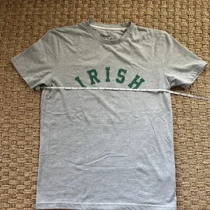 Men’s Small Denim And Flowers St. Patrick’s Day Irish Gray T-shirt thumbnail 6