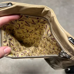 HOBO International Lauren Genuine Leather Clutch Bifold Wallet in Tan/Beige thumbnail 5