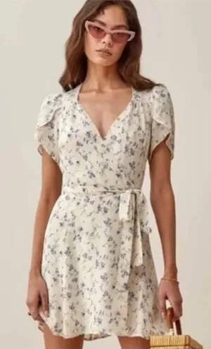 Reformation Ellwood Short Sleeve Wrap Mini Dress in Sinead White Blue Floral‎ M thumbnail 1
