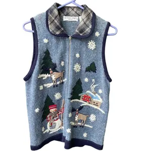 Victoria Jones size PM knitted winter holiday theme vest. thumbnail 2