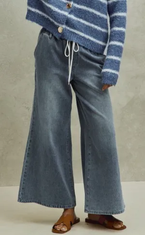 SO ME Mid Rise Elastic Waist Flare Denim‎ Jeans thumbnail 1