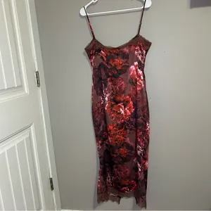 NEW Meshki Floral Lace Up Satin Midi Dress Women’s Size Large thumbnail 8