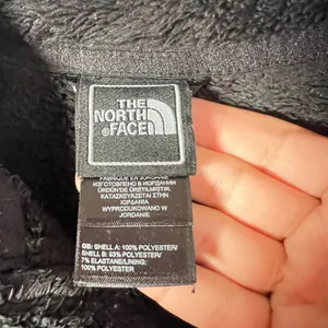The North Face Osito Fleece Vest Women's Small Black Full Zip thumbnail 3