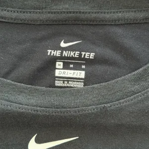 Nike | Women’s Dri-FIT Softball Long-Sleeve T-Shirt | Medium thumbnail 2