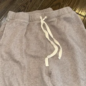 Universal Threads Tan cozy Joggers Soft Relaxed Fit size small with pockets thumbnail 4