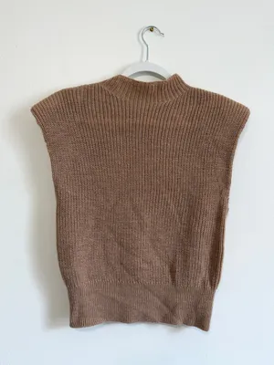 Aritzia Babaton Hazlitt Sweater Vest Size XS Merino Wool Fall Winter thumbnail 2
