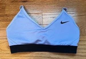 Nike Women’s Sports Bra thumbnail 1