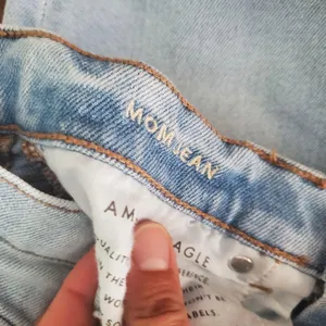 American Eagle Mom jeans high rise light wash distressed pockets size 2 thumbnail 4