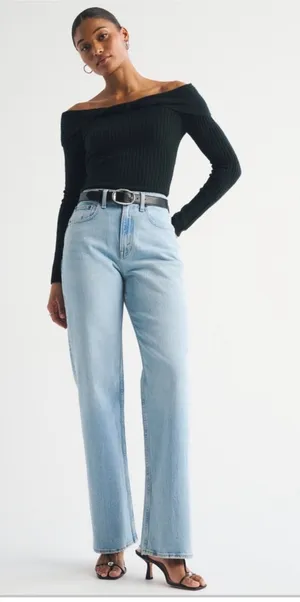 Abercrombie & Fitch "Curve Love" High Rise '90s Relaxed jean thumbnail 1