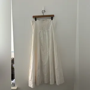Anthropologie Mare Mare strapless seamed a line midi dress in white thumbnail 4