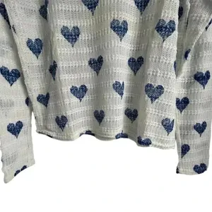 Aeropostale Women's M White Blue‎ Heart  Pullover Sweater Solid Pattern thumbnail 3