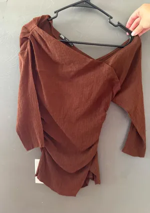 Zara Womens Brown‎ One Shoulder Ruched Textured Blouse Asymmetrical Top XS thumbnail 1