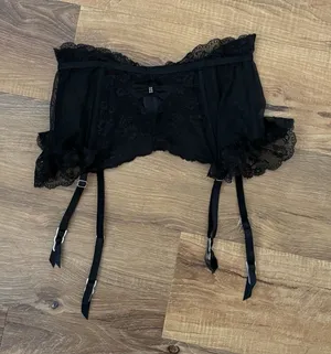 Victoria's Secret‎ VTG Y2K Satin Silk Lace Bow Garter Belt Lingerie Sz MEDIUM thumbnail 1