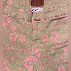 ZARA Green & Pink Floral Print Flare Cropped‎ Stretch Denim Jeans Y2k Size 4 thumbnail 7