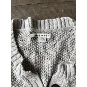 American Eagle Grey Pullover Knit Sweater Partial Button Long Sleeves Size S‎ thumbnail 2