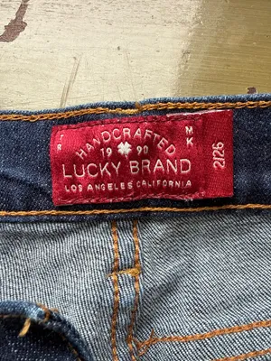 Lucky Brand Shorts 26” Waist thumbnail 5