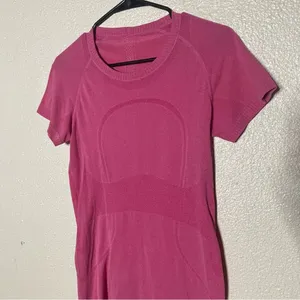 Swiftly Tech Short Sleeve Crew in Sonic Pink Size 6/8 thumbnail 7