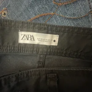 Zara Black Straight Cut Jeans ( thick) thumbnail 2