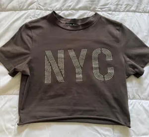 SheIn Brown NYC Crop Top thumbnail 1