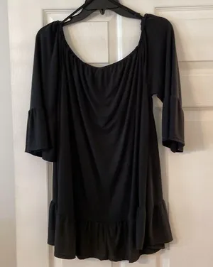 Green Envelope Women’s Top size L length 27” bust 38” color black thumbnail 4