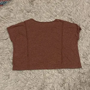 Max studio linen blend cropped T-shirt size small thumbnail 4