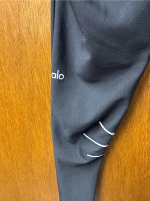 ALO Yoga High-Waisted Sequence Glow in the Dark Leggings Black Large Workout Gym thumbnail 10
