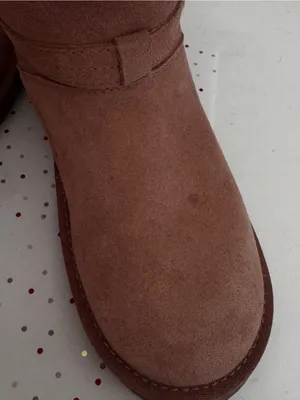 Koolaburra Suede Ankle Boot with Buckle in Rose Pink Size 7.5 thumbnail 9