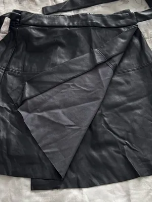 Aritzia Wilfred Free Black vegan Leather Mini Wrap Skirt size XS tie side Preppy thumbnail 10