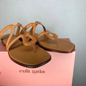 Cult Gaia Estee Sandal Toasted Caramel Leather Strappy Flat Thong Size 39 NEW thumbnail 3