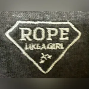 Hooey “Rope Like a Girl” Hoodie Size Large thumbnail 5