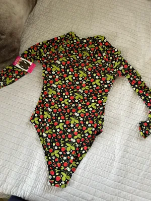 Betsy Johnson one piece, black strawberry, print, zip long sleeve swimsuit L nwt thumbnail 6
